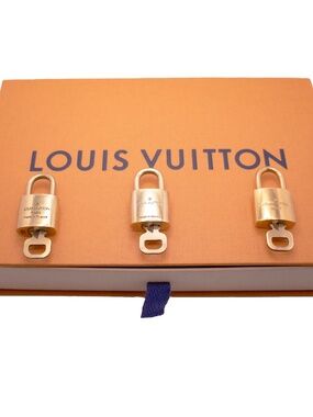 Vintage Louis Vuitton LV Pad Lock Gold Tone W/ Key Made in France Authentic 305